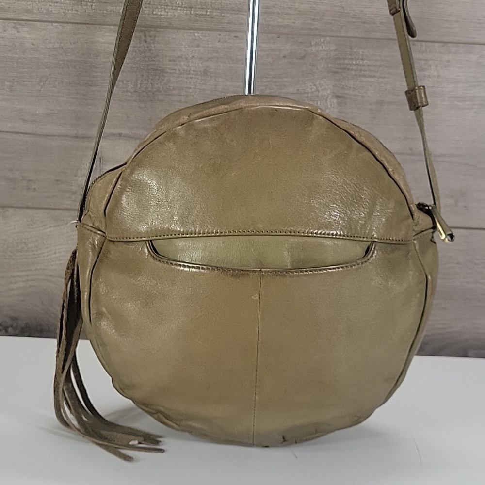 Hobo Round Olive Green Leather Crossbody Bag - Picture 4 of 13